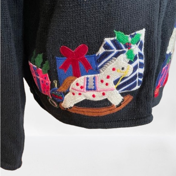 Christmas sweater, black with appliqués on front and large Santa on back - Picture 3 of 4